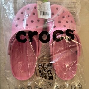 CROCS Classic Clog in Bubblegum Pink